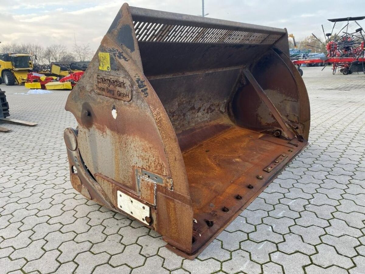 LSB HOCHKIPPSCHAUFEL VOLVO 2