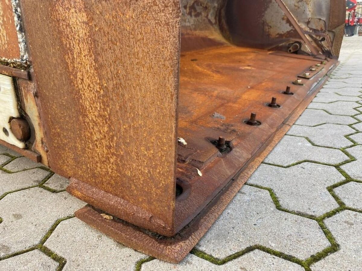 LSB HOCHKIPPSCHAUFEL VOLVO 3