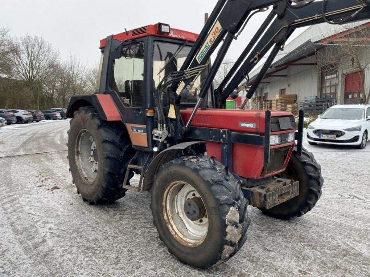 Case IH 844 XL PLUS MIT STOLL FRONTLADER 3