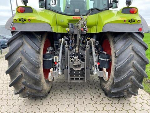 CLAAS ARION 620 CIS MIT FRONTLADER