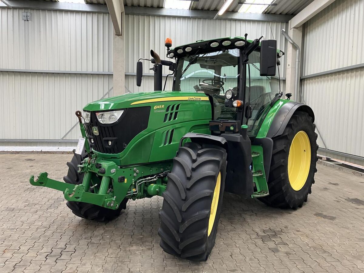 John Deere 6145R 1