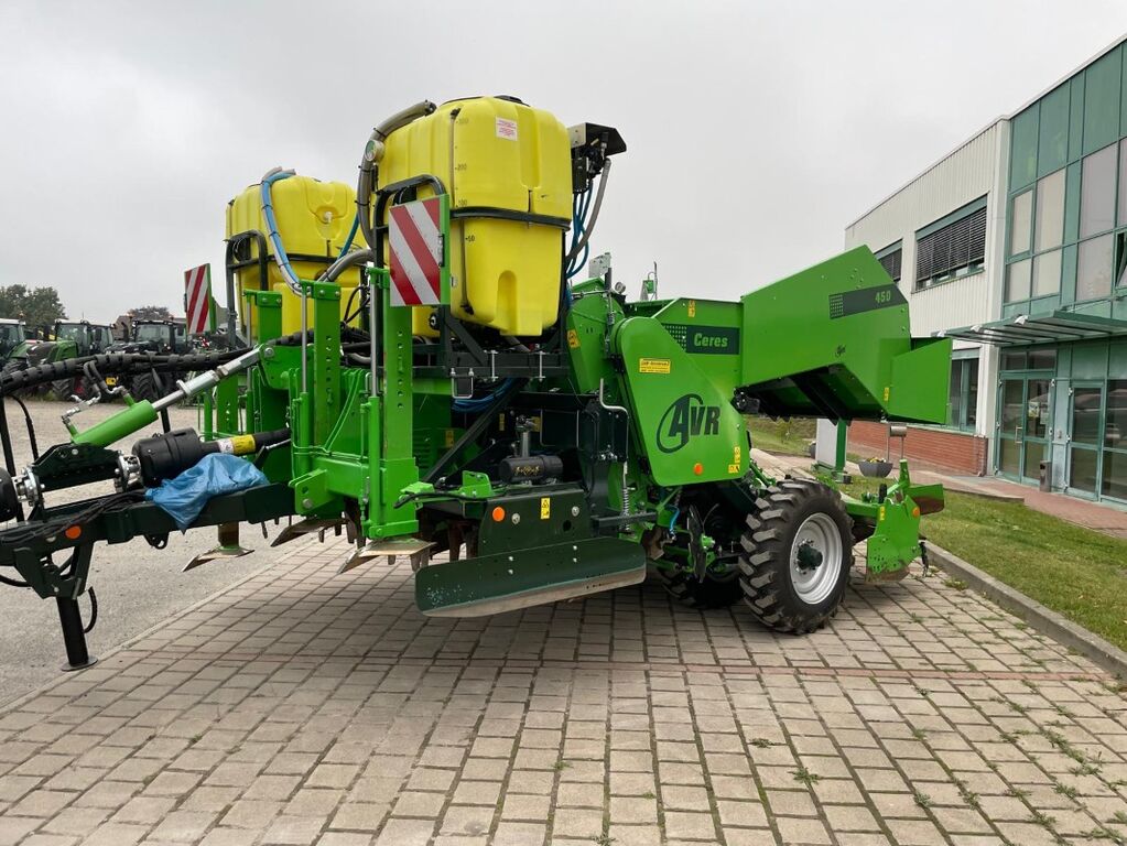 AVR Kartoffelpflanzmaschine 2