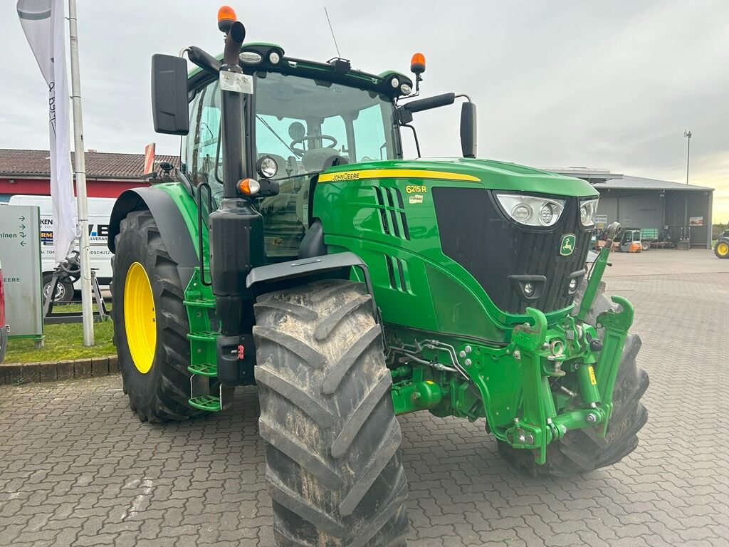 John Deere 6215R 3