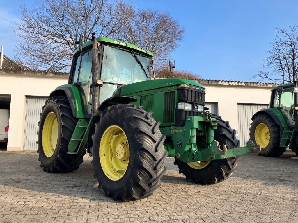John Deere 6800 2