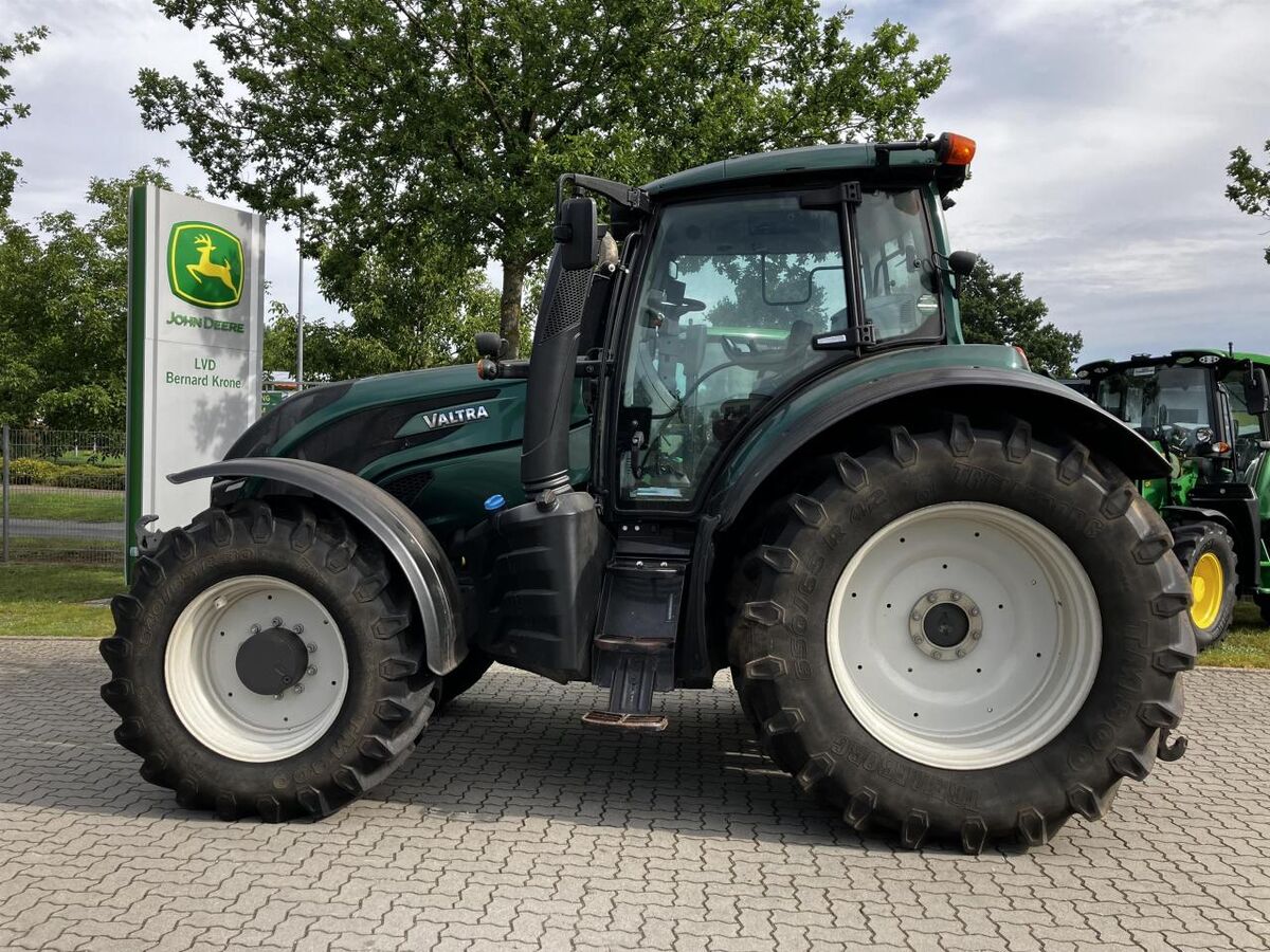 Valtra T174 Versu 1