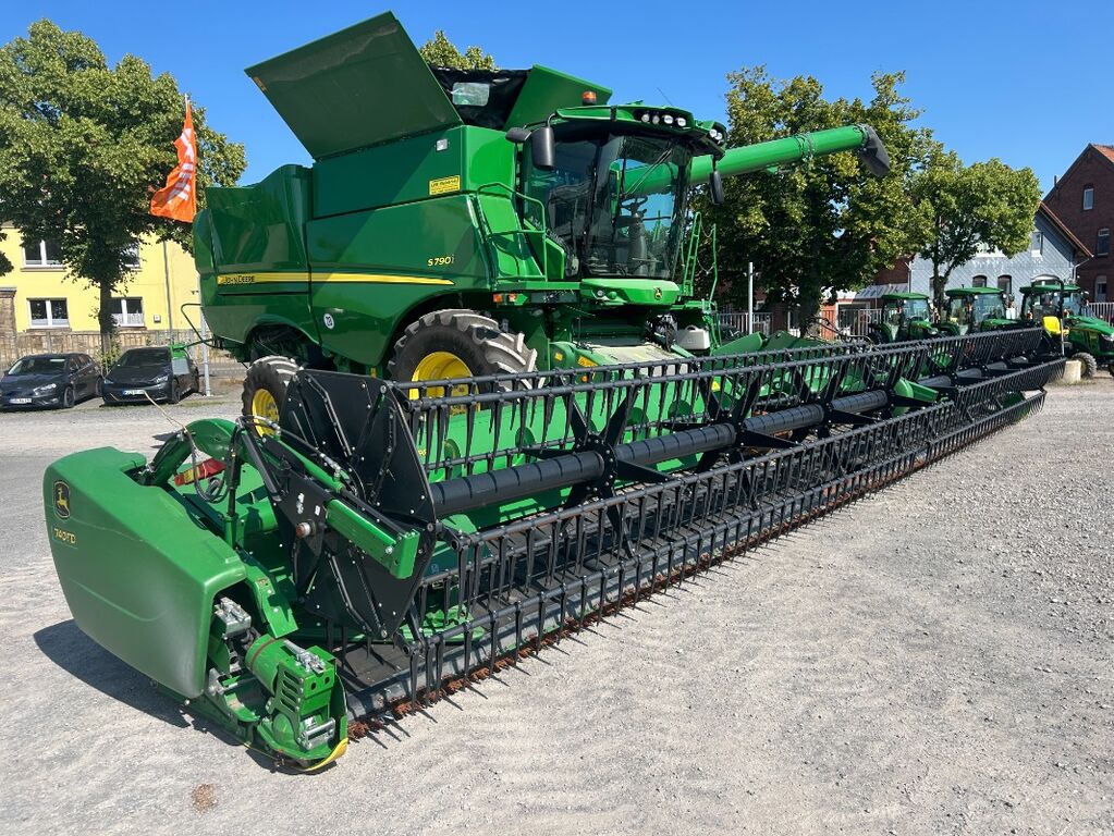 John Deere S790 3