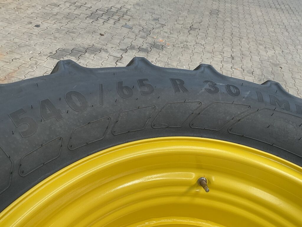 Mitas 540/65R30 2
