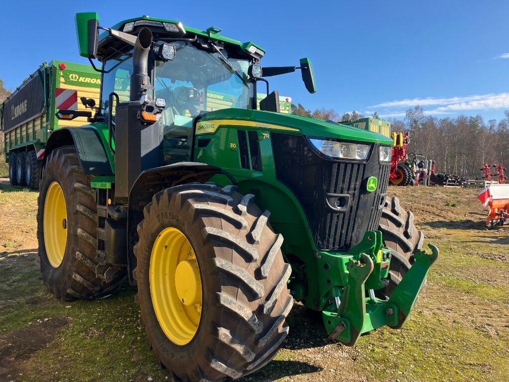 John Deere 7R 310 2