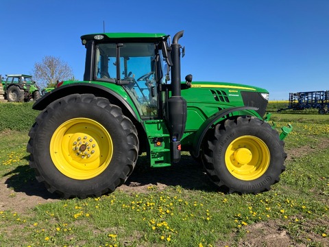 John Deere 6145M