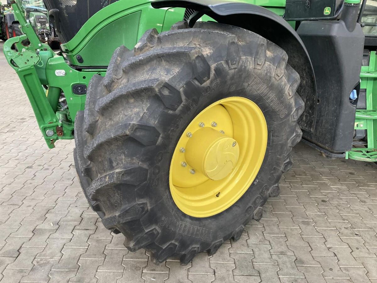 John Deere 6R 185 2