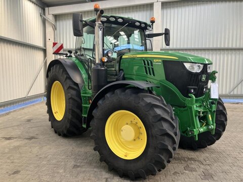 John Deere 6215R 2