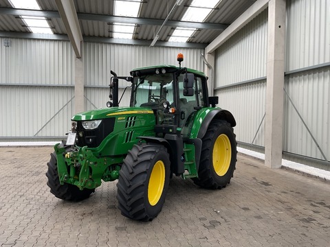 John Deere 6120M