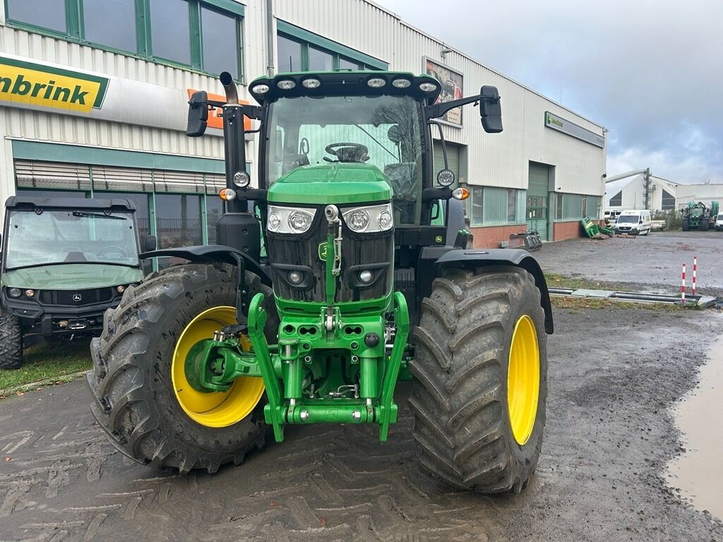 John Deere 6R165 3