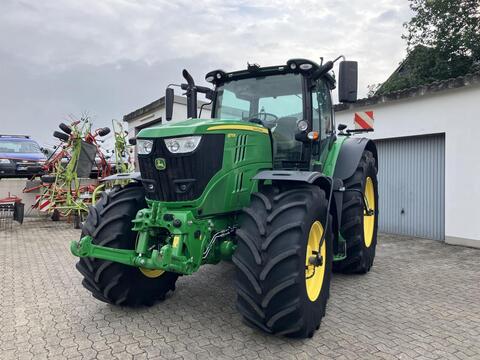 John Deere 6175R