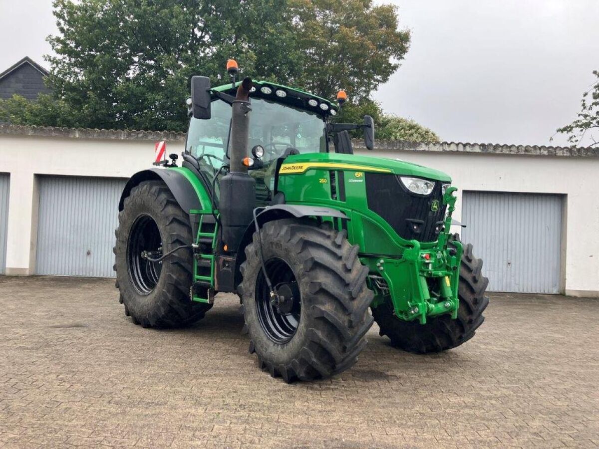 John Deere 6R 250 2