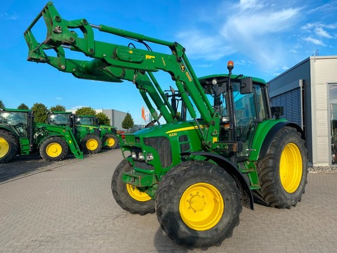 John Deere 6330