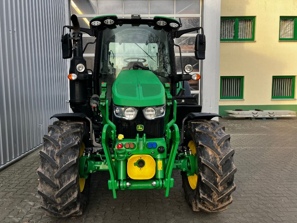 John Deere 6120M 3