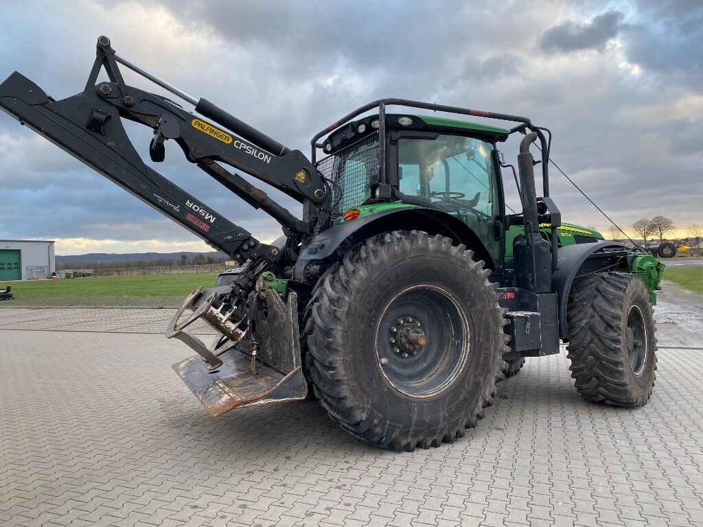 John Deere 6175R Ritter-Forstumbau 3