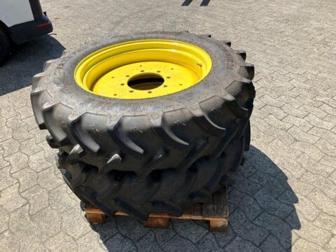 Alliance 320/85R28 3