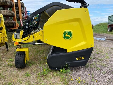 John Deere 30R 2