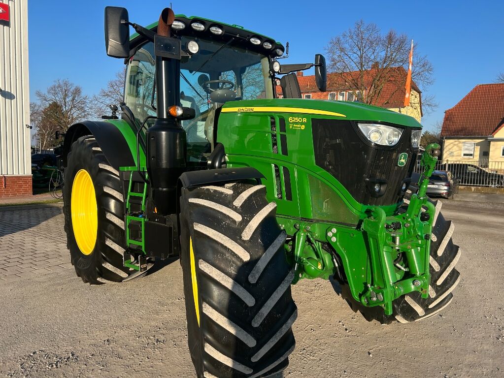 John Deere 6250R 3