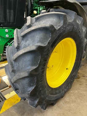 Continental 420/70R24