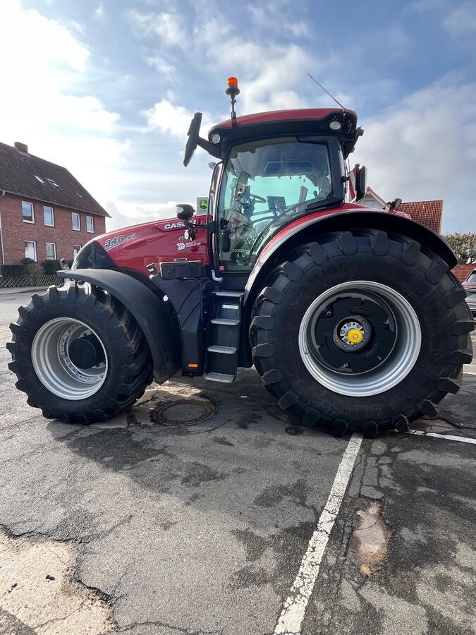 Case IH Optum 340CVX 2
