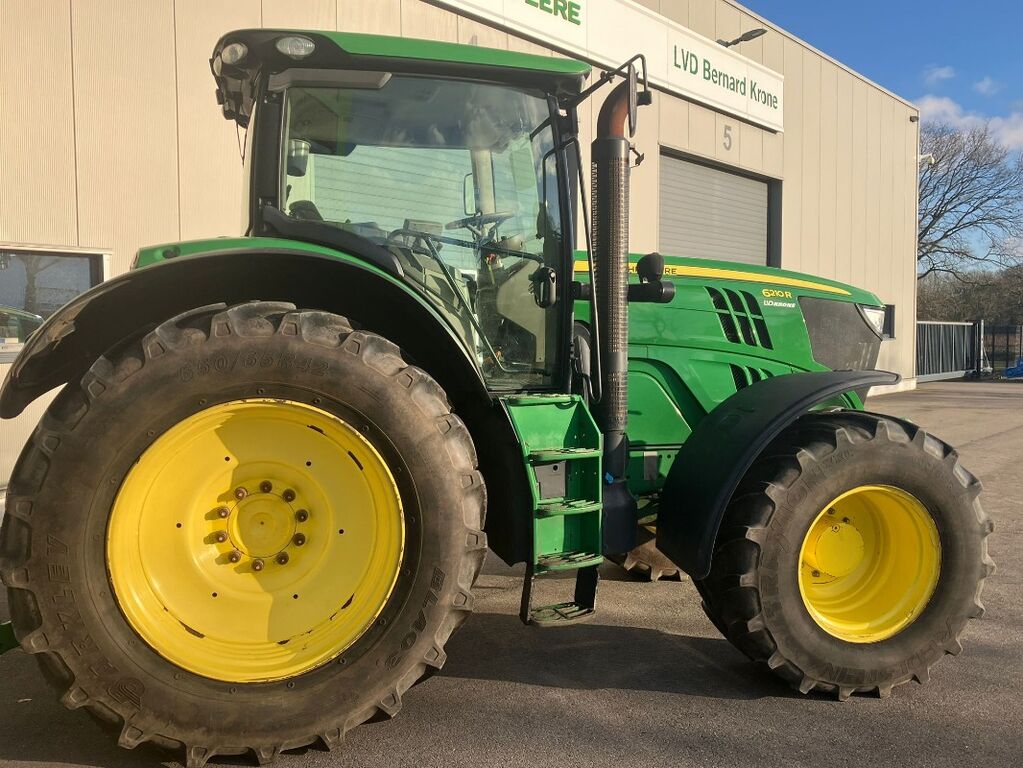 John Deere 6210R 3