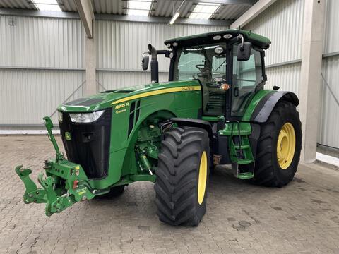 John Deere 8335R