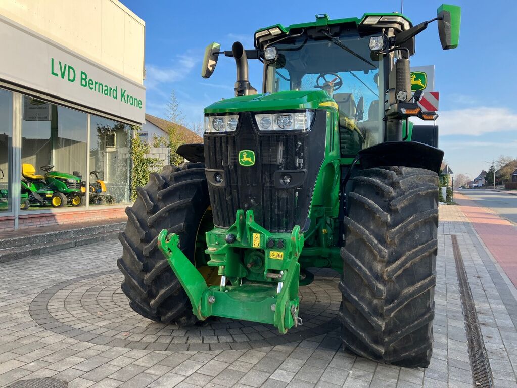 John Deere 7R 330 2