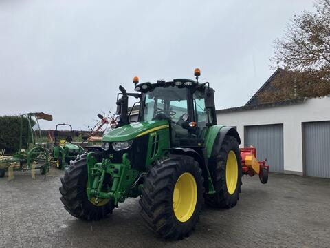 John Deere 6120M