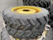BKT 270/95R32