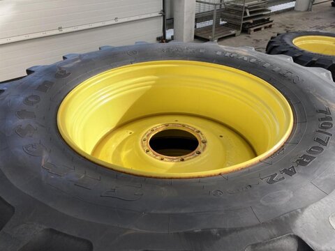 Firestone 710/70R42 2