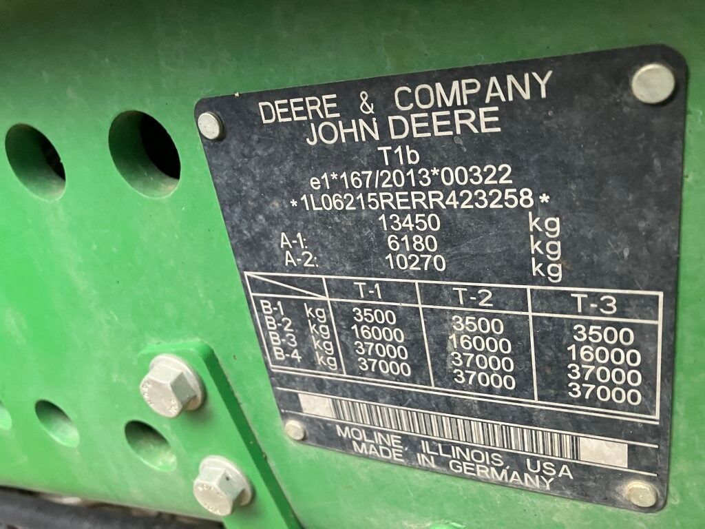 John Deere 6R 215 2