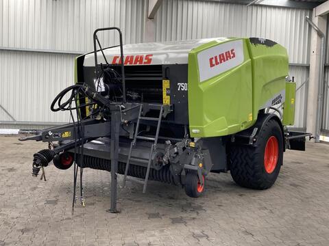 <strong>CLAAS Rollant 454</strong><br />