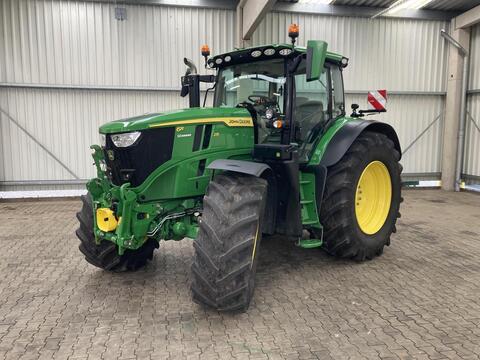 John Deere 6R 215