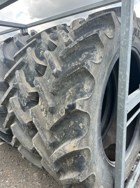 BKT 480/80R46