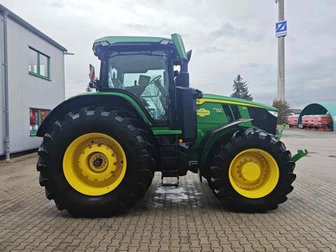 John Deere 7R 330 2