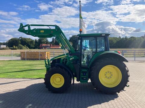 John Deere 6120M