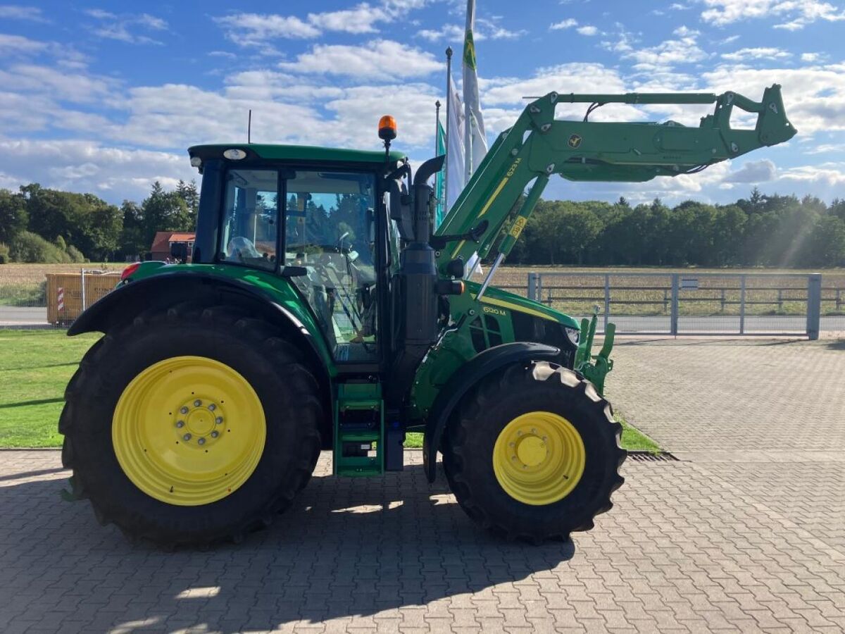 John Deere 6120M 2