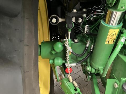 John Deere 6R 130