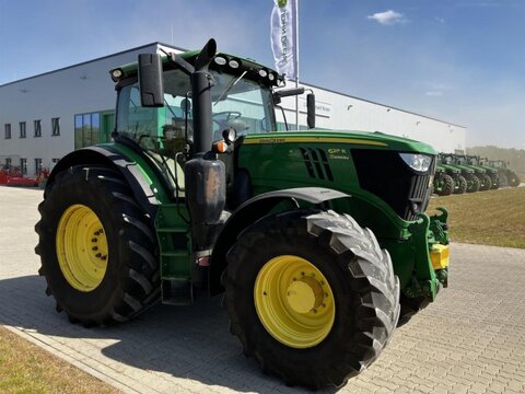 John Deere 6215R 2