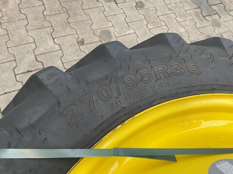 Alliance 270/95R36 3