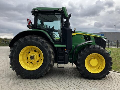 John Deere 7R 330 2