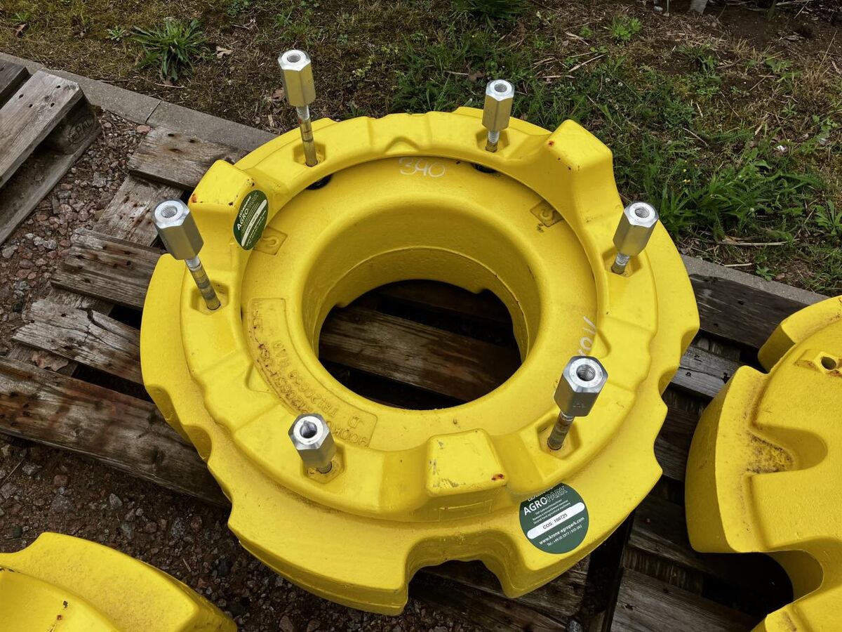 John Deere 70 kg + 900 kg 3