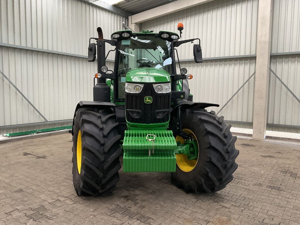 John Deere 6195M 3