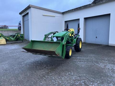 John Deere 2320