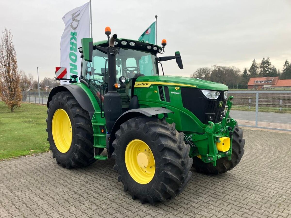 John Deere 6R 215 2