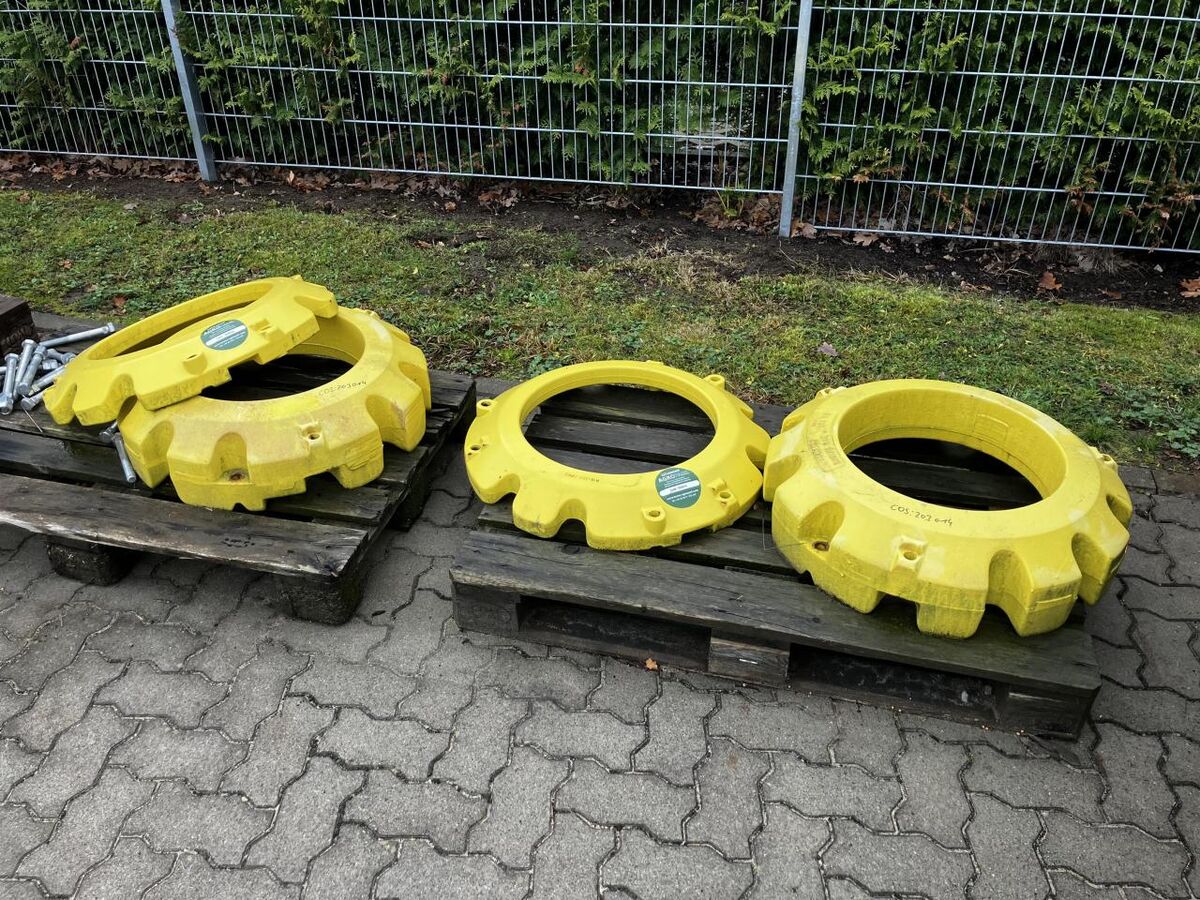 John Deere 72 kg + 205 kg 1