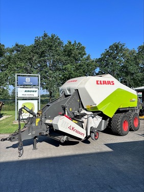 CLAAS Quadrant 3300 FC